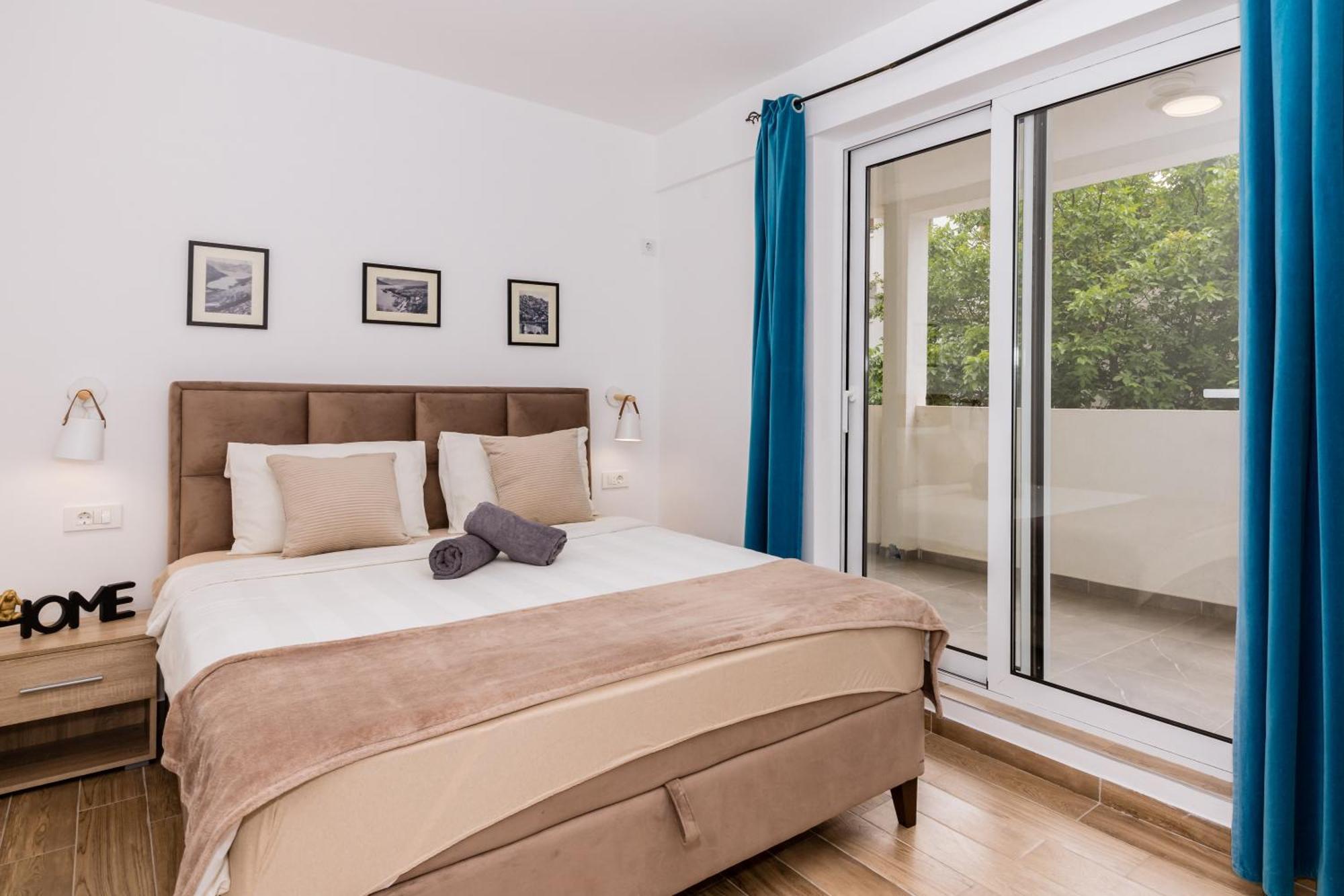 Paun Apartment Cattaro Esterno foto
